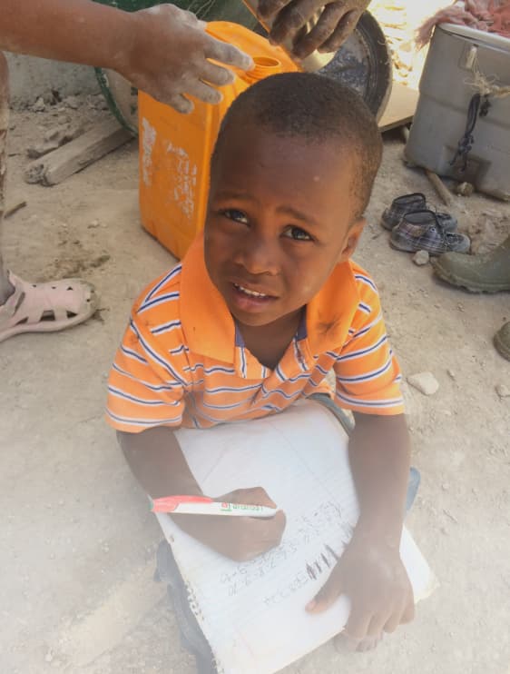 라고나브 섬의 아이들